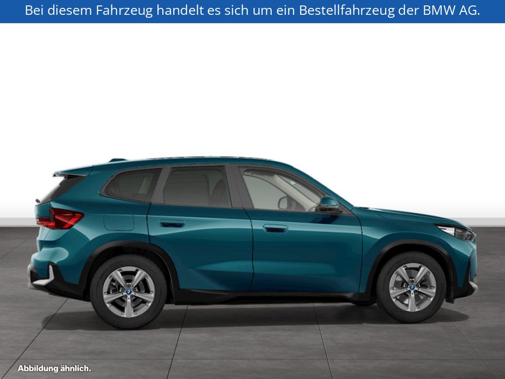 Fahrzeugabbildung BMW iX1 xDrive30