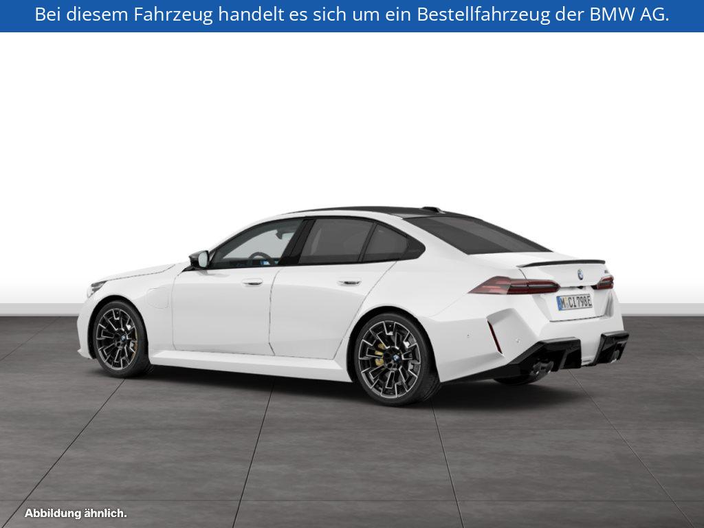 Fahrzeugabbildung BMW M5 Limousine