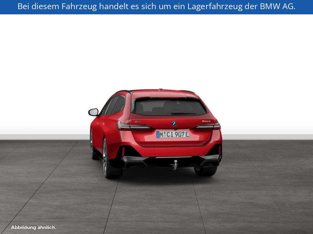 Fahrzeugabbildung BMW 550e xDrive Touring