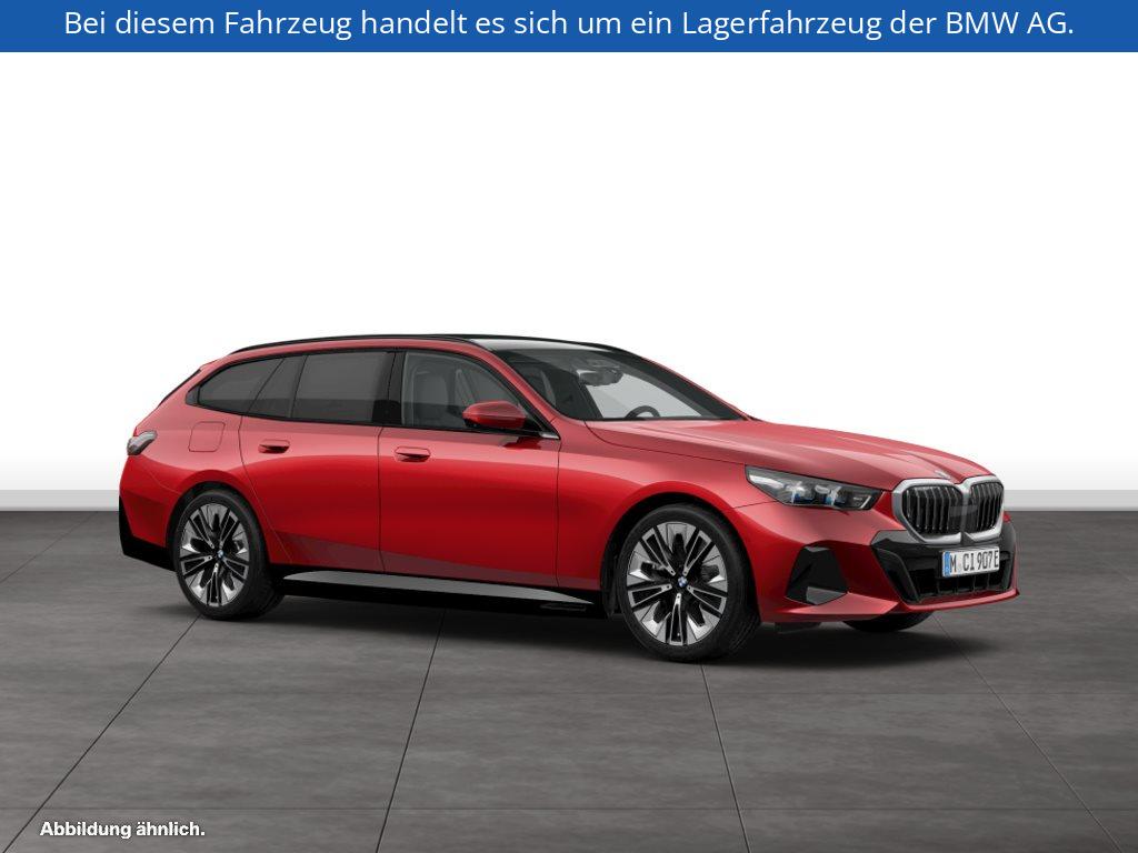 Fahrzeugabbildung BMW 550e xDrive Touring