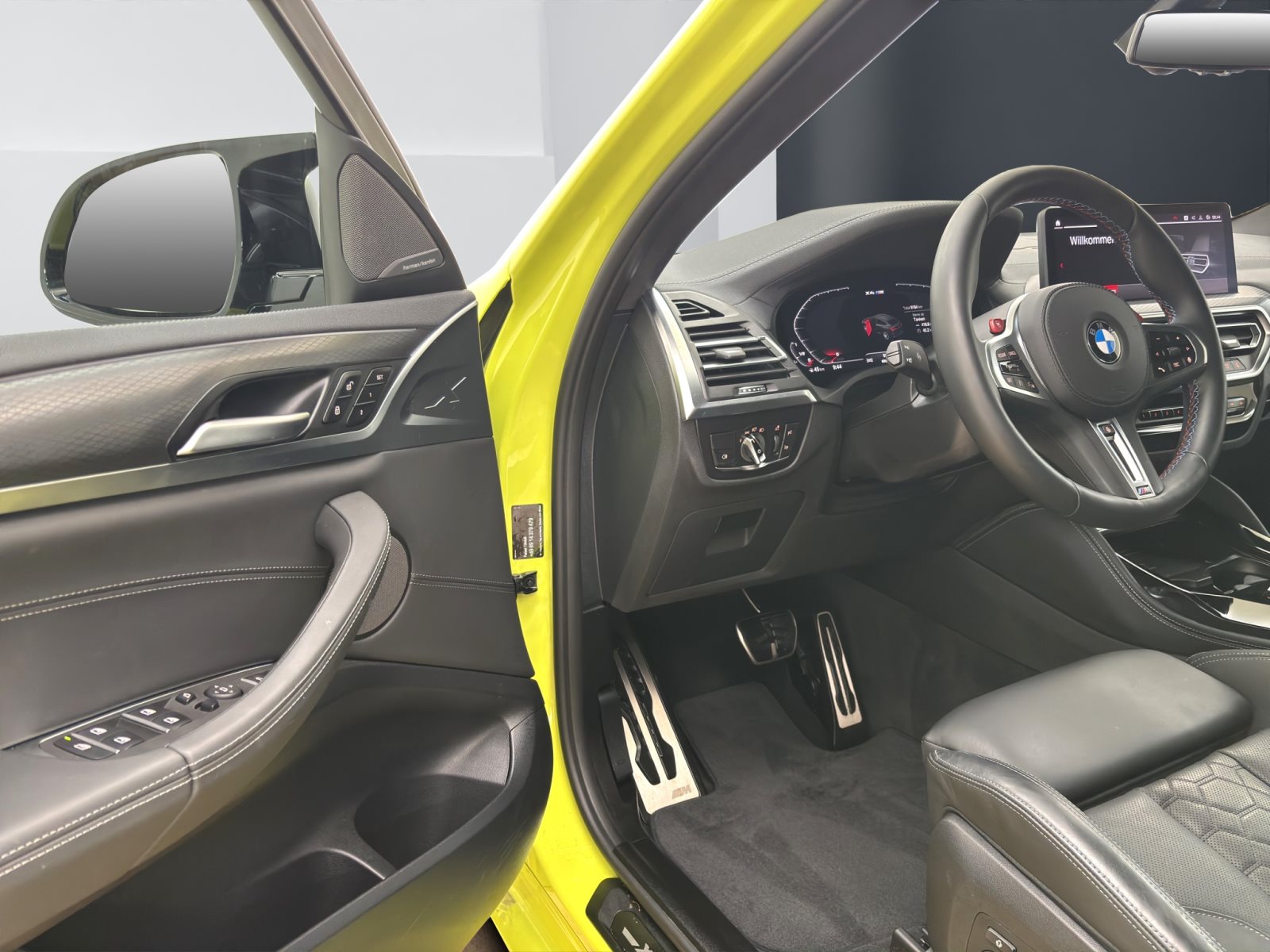 Fahrzeugabbildung BMW X4 M Competition [Laser, HK Sound, AHK, 360°]
