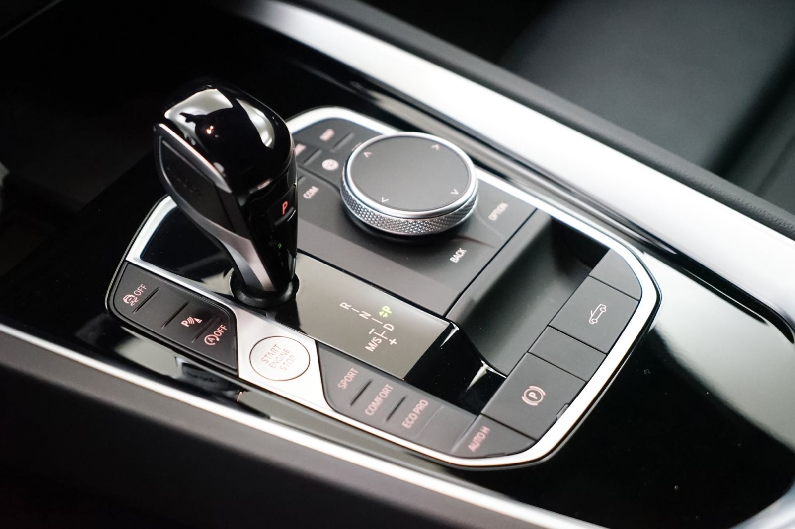 Fahrzeugabbildung BMW Z4 sDrive30i [LC Prof., HUD, LED, PDC, SHZ]