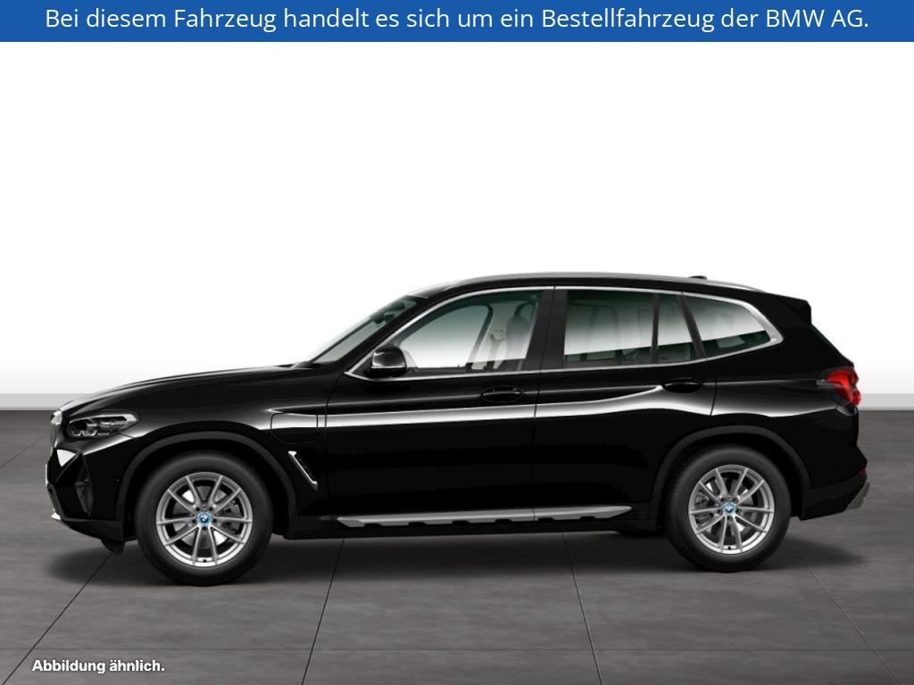 Fahrzeugabbildung BMW X3 xDrive30e