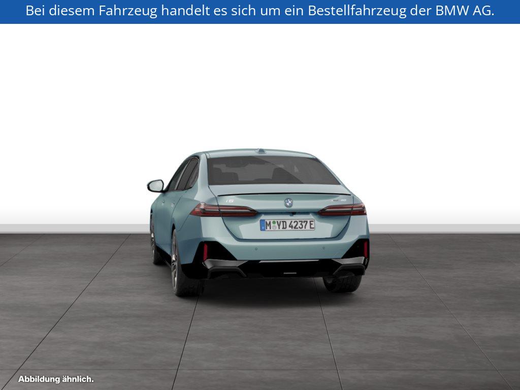 Fahrzeugabbildung BMW i5 xDrive40 Limousine