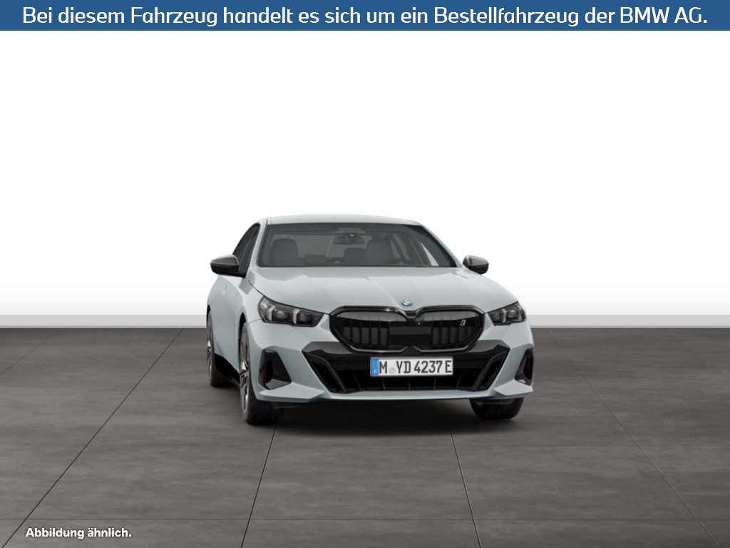 Fahrzeugabbildung BMW i5 eDrive40 Limousine