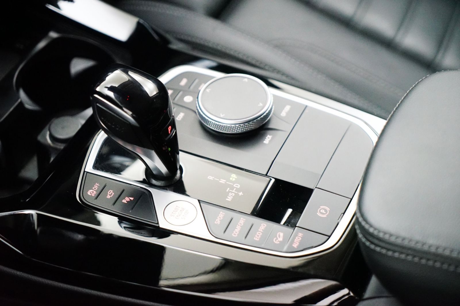 Fahrzeugabbildung BMW X3 xDrive20d [Live Cockpit+, Laser, HeadUp, LRH]