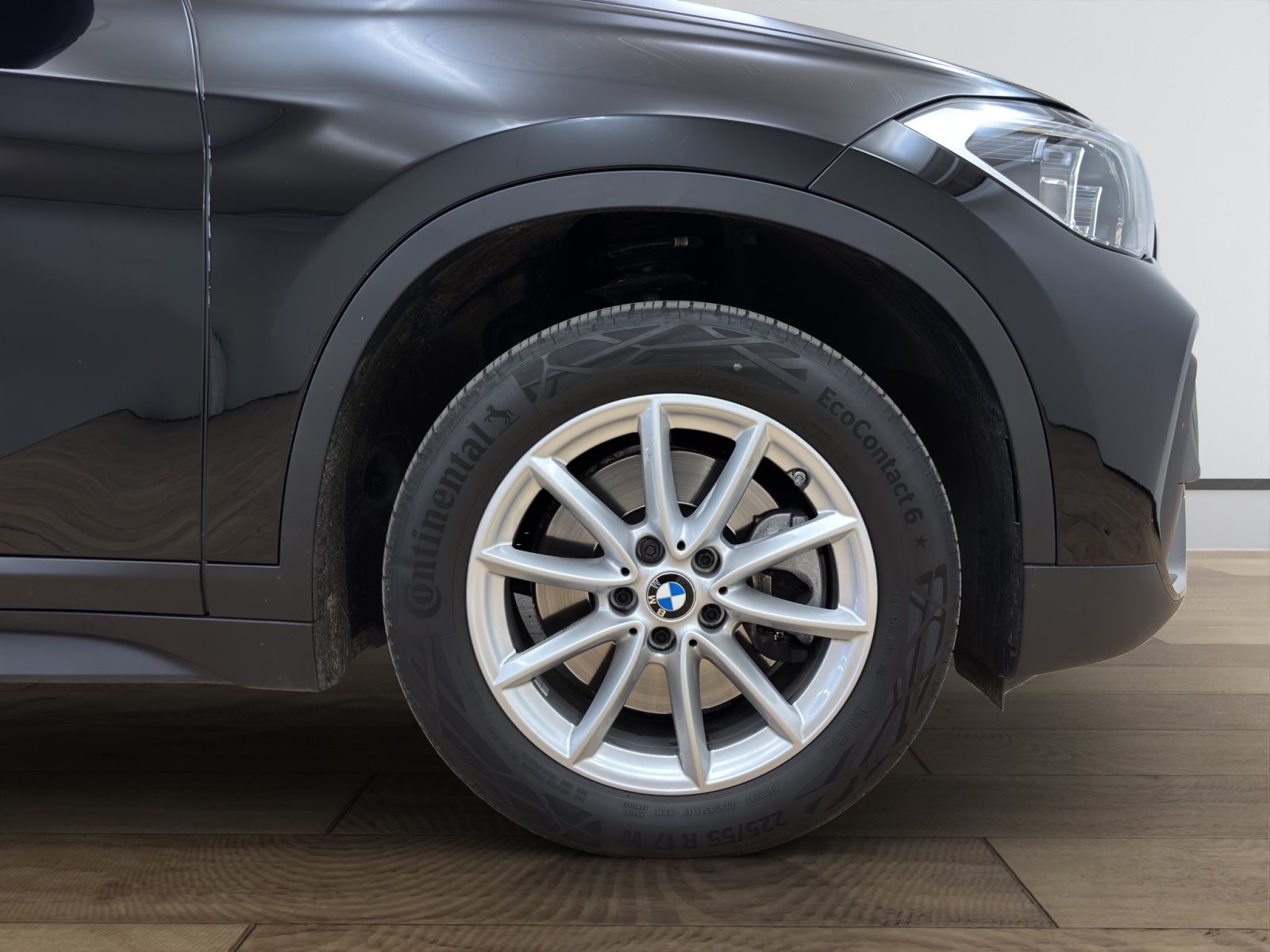 Fahrzeugabbildung BMW X1 sDrive20i [Advantage, Navi, LED, PDC hinten]