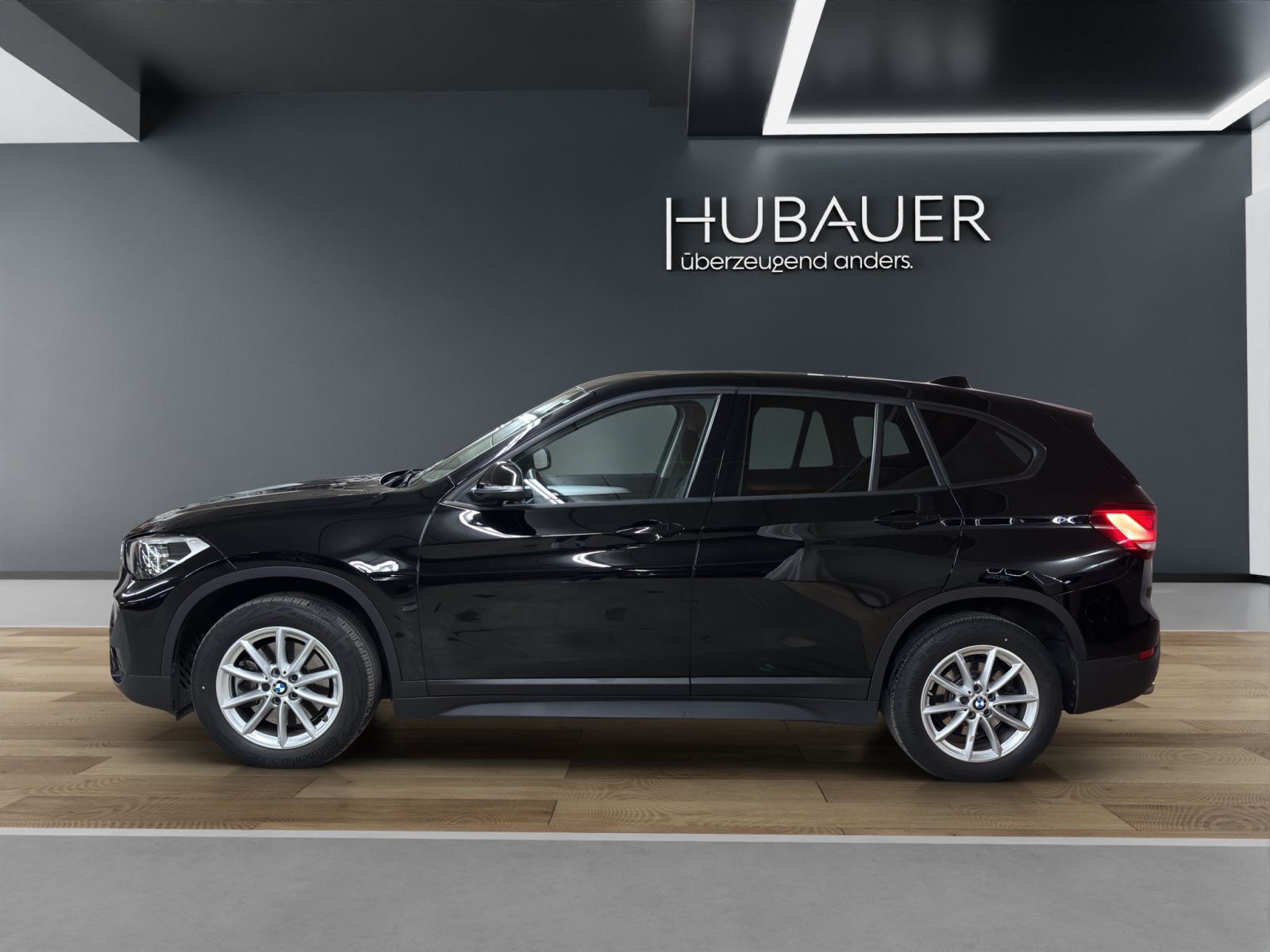 Fahrzeugabbildung BMW X1 sDrive20i [Advantage, Navi, LED, PDC hinten]