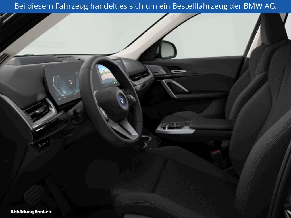 Fahrzeugabbildung BMW iX1 eDrive20