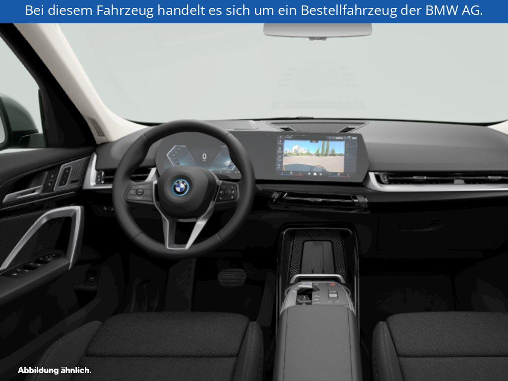 Fahrzeugabbildung BMW iX1 eDrive20
