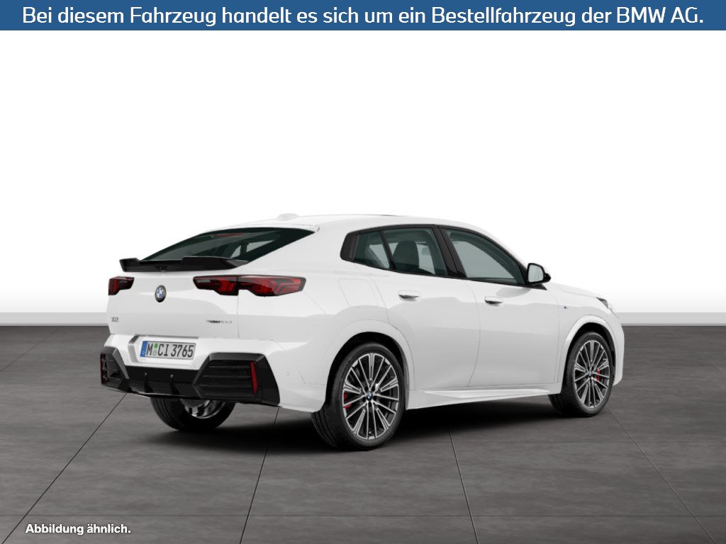 Fahrzeugabbildung BMW X2 sDrive18d