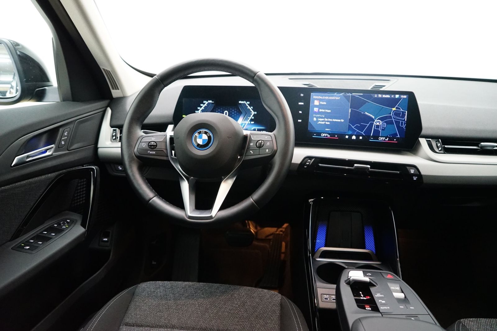 Fahrzeugabbildung BMW iX1 xDrive30 [LED, RFK, SHZ, Anhängerkupplung]