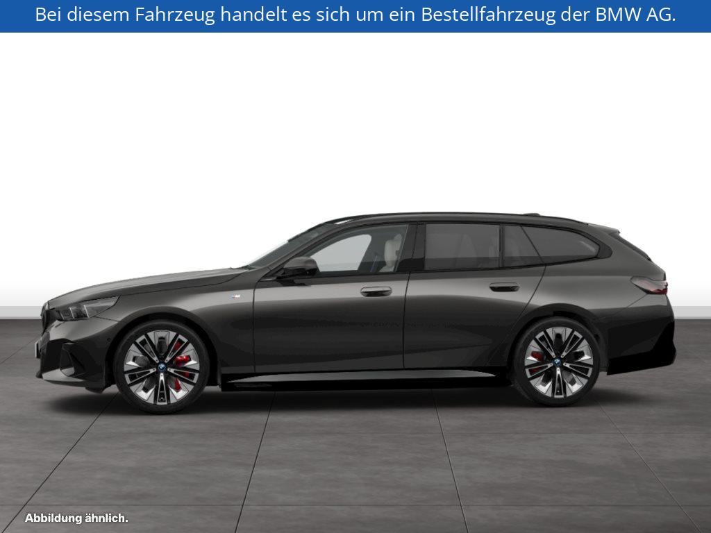 Fahrzeugabbildung BMW i5 eDrive40 Touring