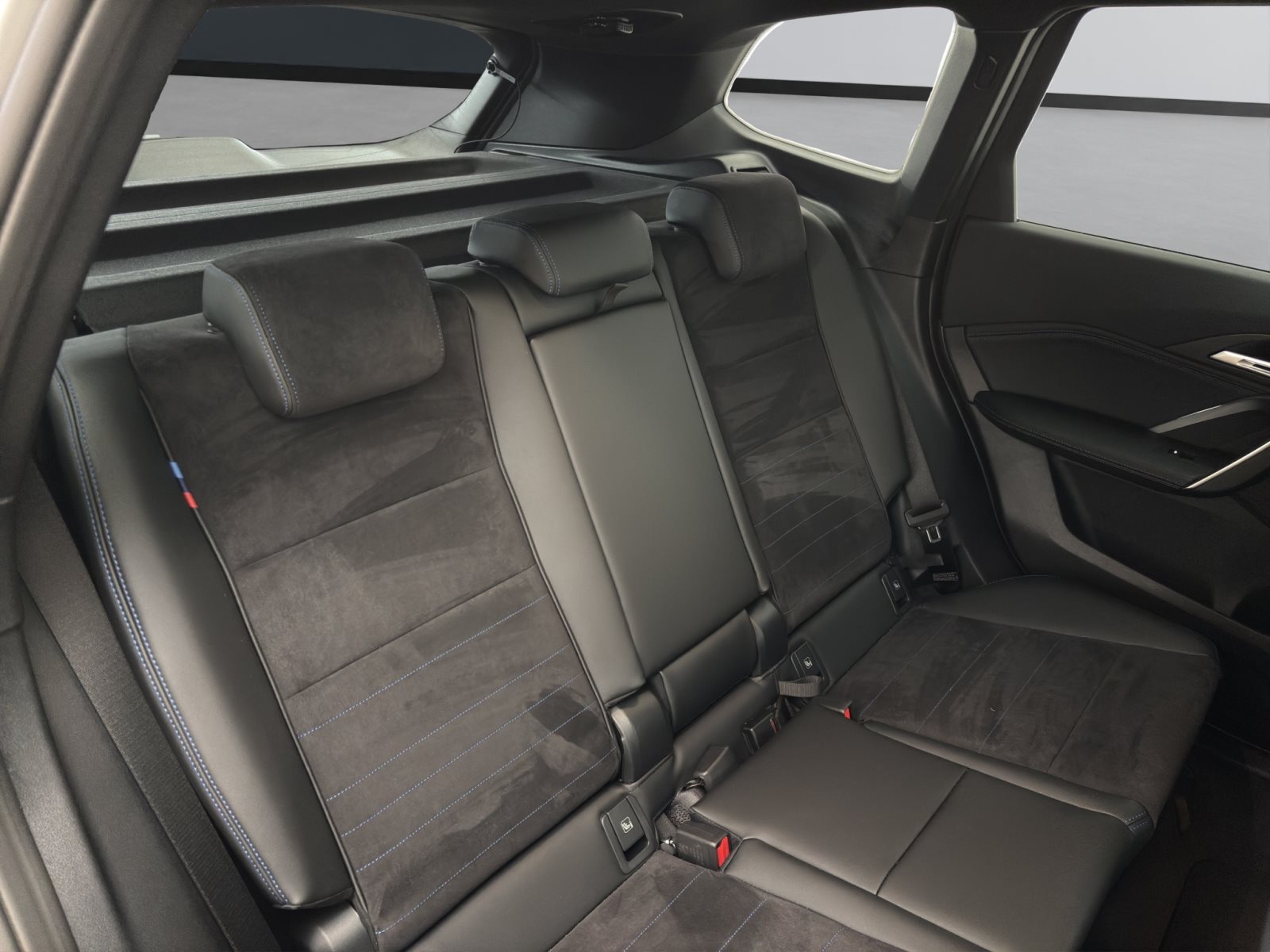 Fahrzeugabbildung BMW X1 sDrive20i [M Sport, AHK, ACC, RFK, 18 LMR]