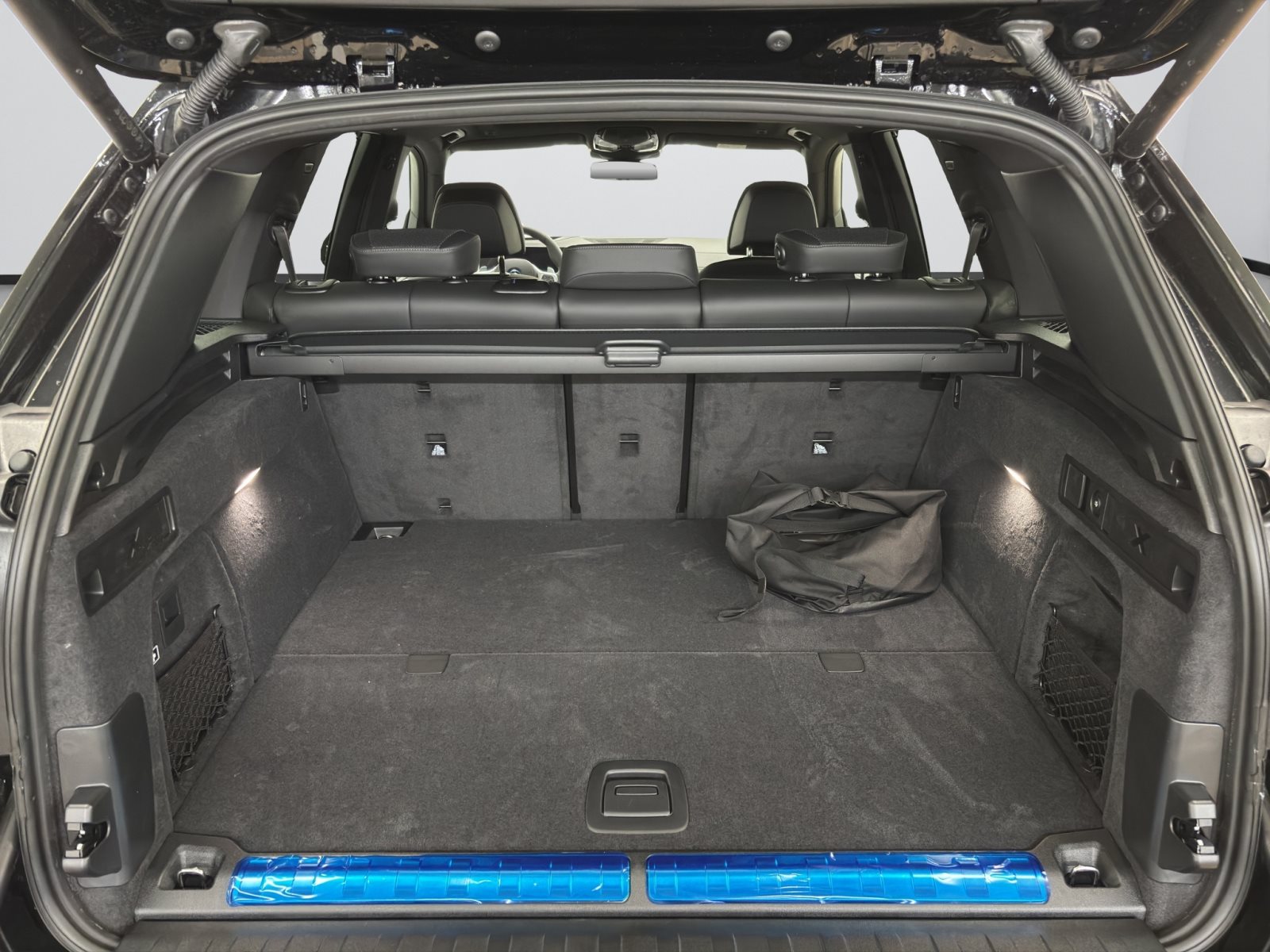 Fahrzeugabbildung BMW X5 xDrive50e [M Sport Pro, HUD, AHK, ACC, 22 LMR]