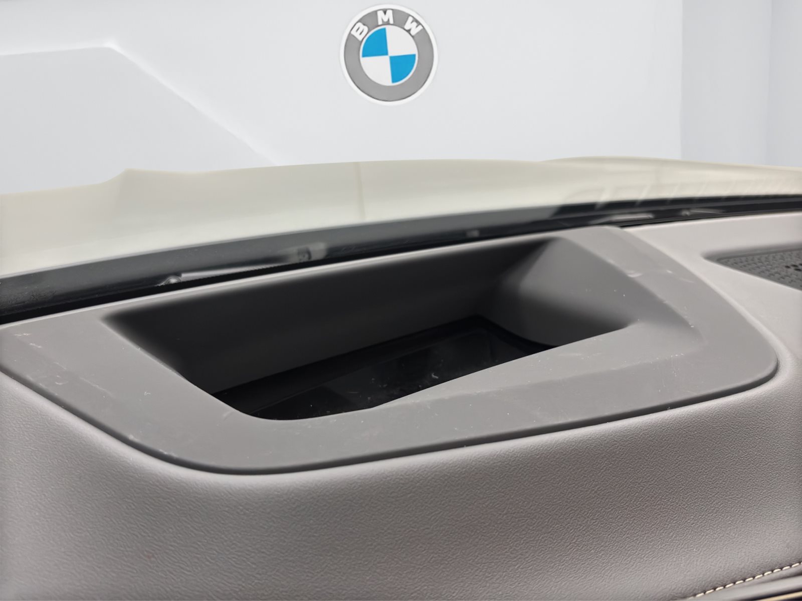 Fahrzeugabbildung BMW X5 xDrive50e [M Sport Pro, HUD, AHK, ACC, 22 LMR]