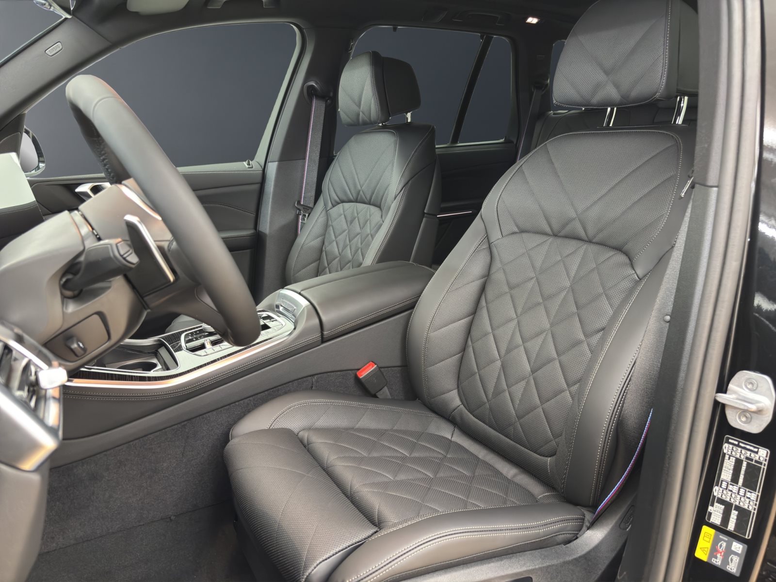 Fahrzeugabbildung BMW X5 xDrive50e [M Sport Pro, HUD, AHK, ACC, 22 LMR]