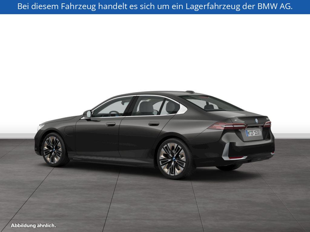 Fahrzeugabbildung BMW 530e xDrive