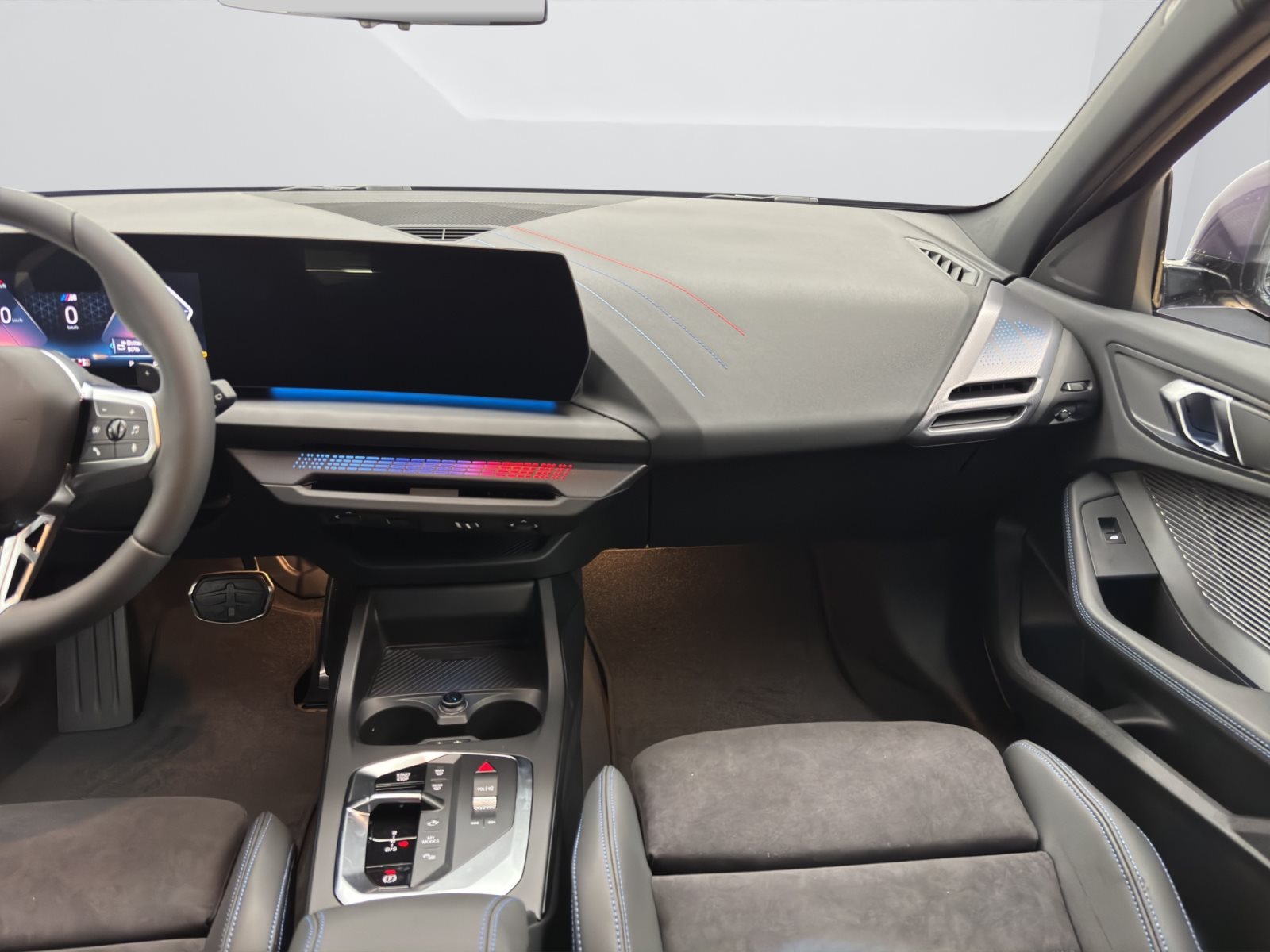 Fahrzeugabbildung BMW 120 [M Sport, Navi, 19 LMR, RFK, SHZ, LED]