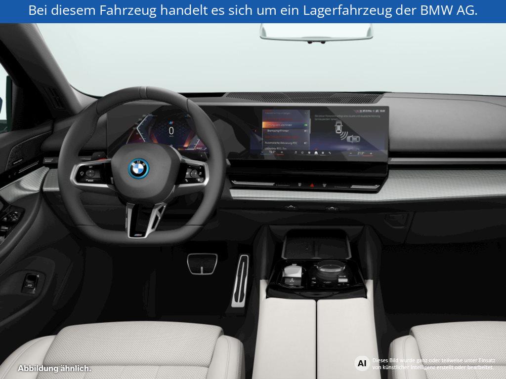 Fahrzeugabbildung BMW 550e xDrive Limousine