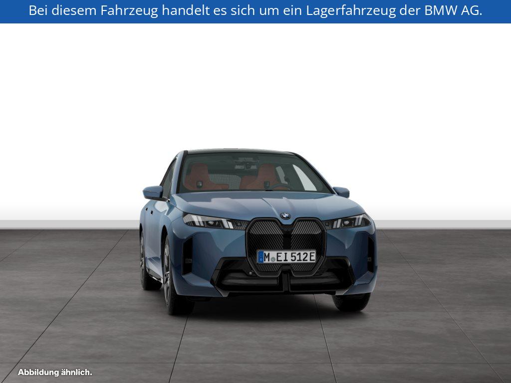 Fahrzeugabbildung BMW iX xDrive60