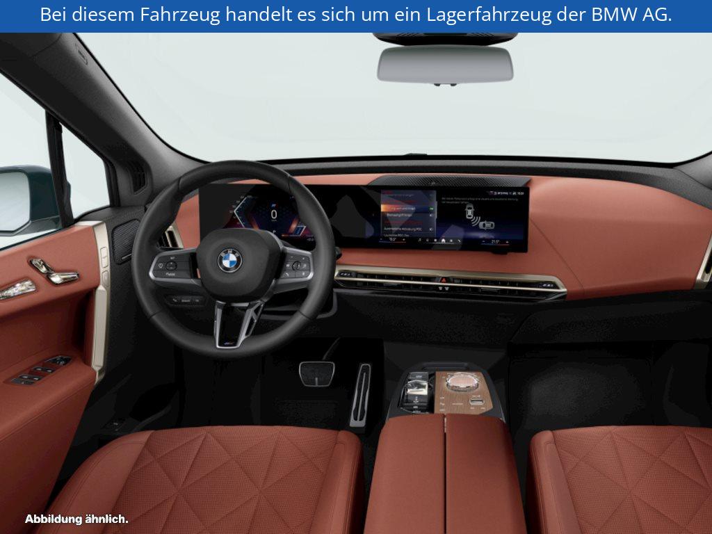 Fahrzeugabbildung BMW iX xDrive60