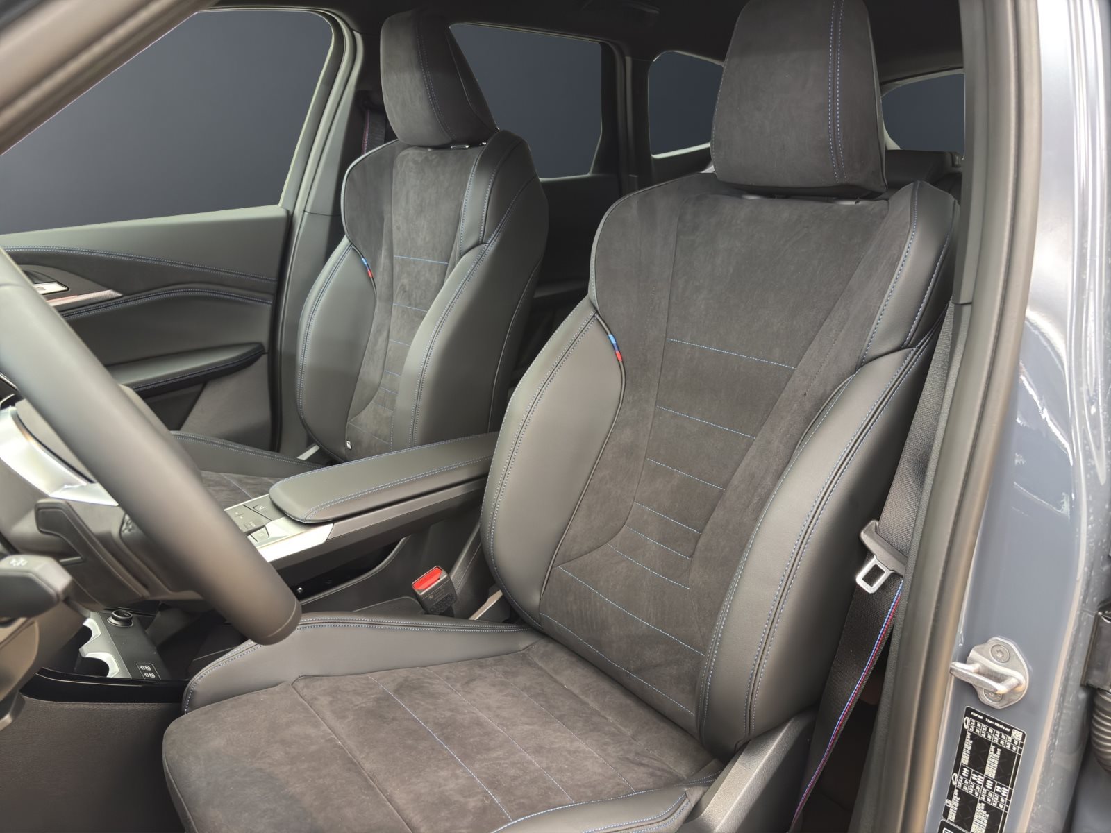 Fahrzeugabbildung BMW X1 xDrive23i [M Sport Pro, HUD, AHK, ACC, elektr. Sitze]