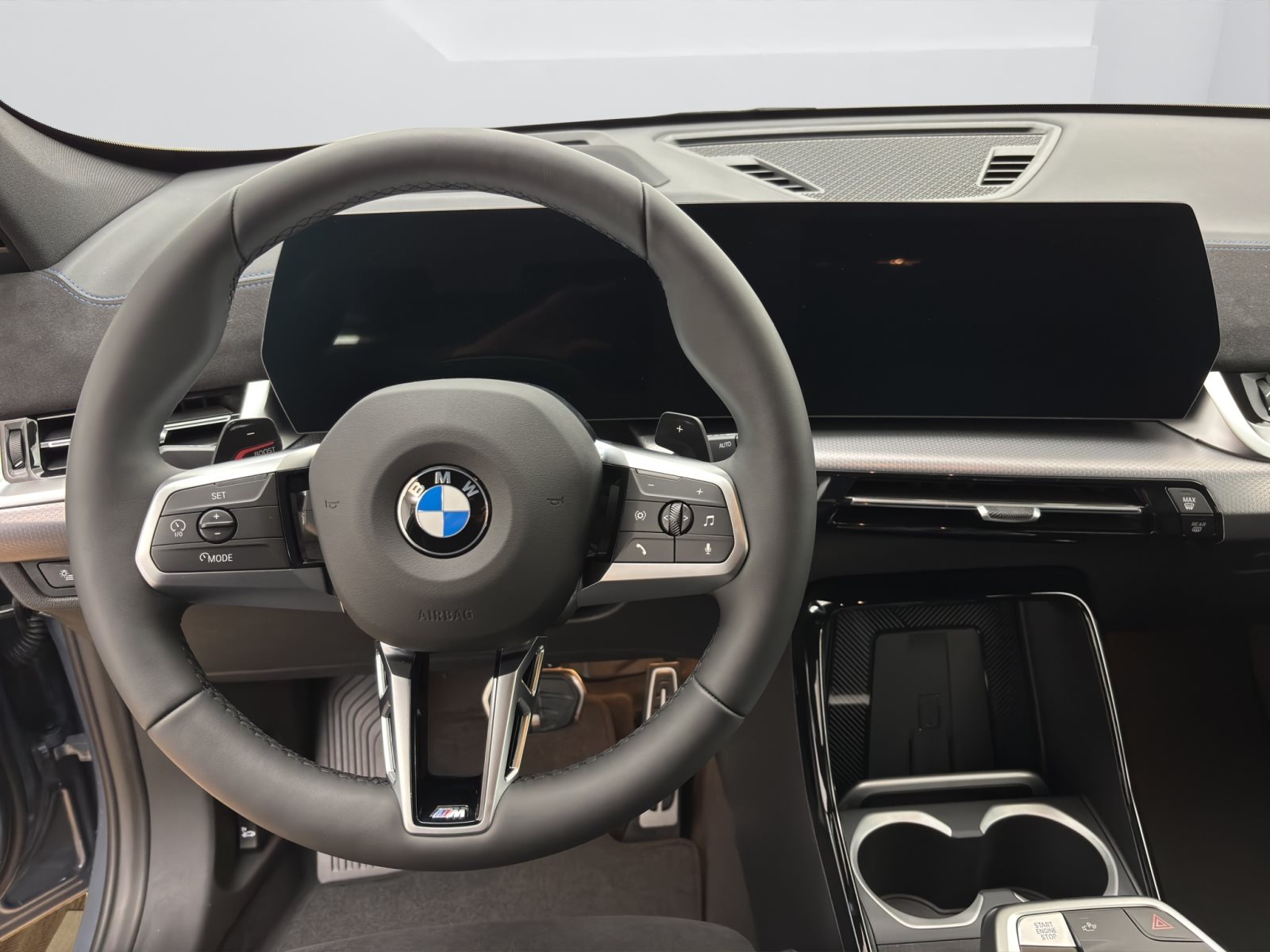 Fahrzeugabbildung BMW X1 xDrive23i [M Sport Pro, HUD, AHK, ACC, elektr. Sitze]