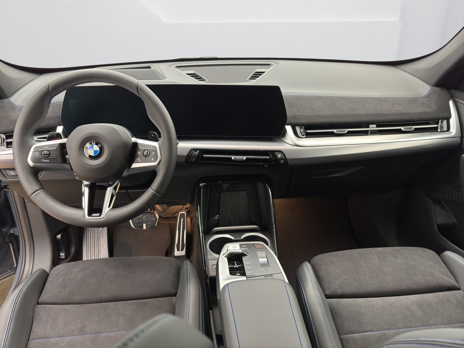 Fahrzeugabbildung BMW X1 xDrive23i [M Sport Pro, HUD, AHK, ACC, elektr. Sitze]