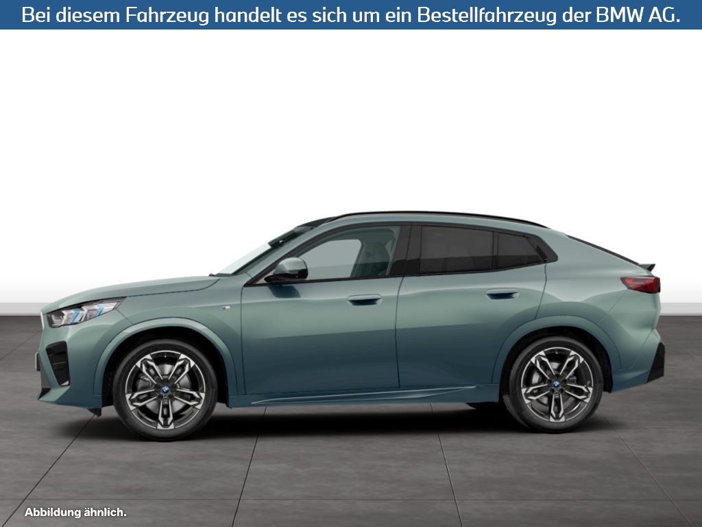 Fahrzeugabbildung BMW iX2 xDrive30