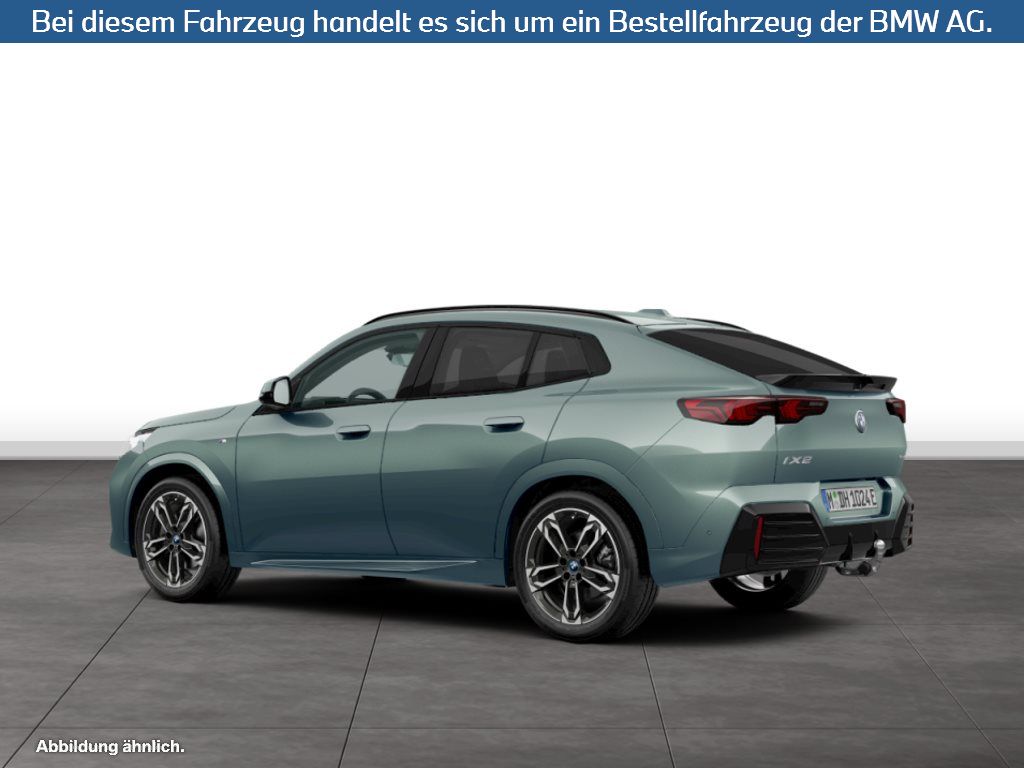 Fahrzeugabbildung BMW iX2 xDrive30