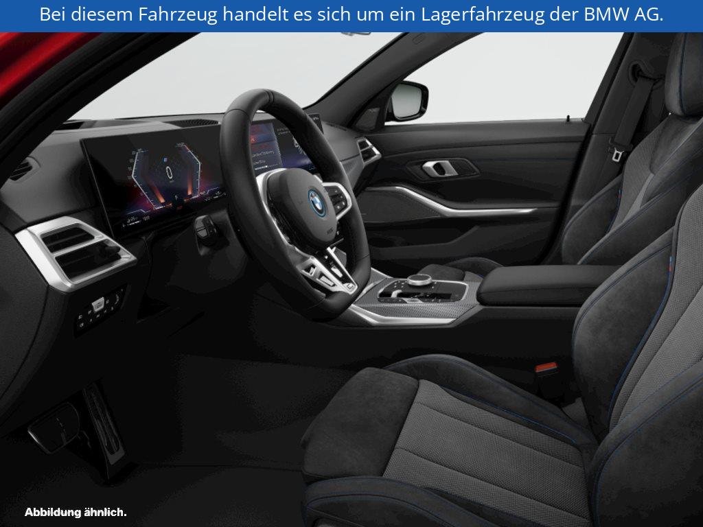 Fahrzeugabbildung BMW 330e xDrive Touring