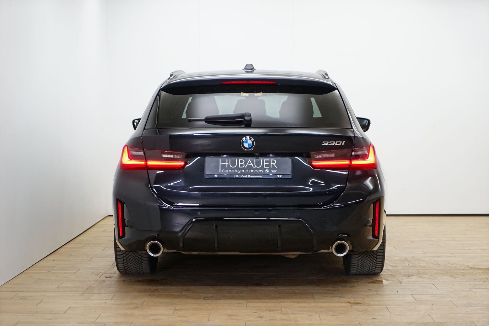 Fahrzeugabbildung BMW 330i Touring [M Sport, LC Prof., HUD, RFK, Pano]