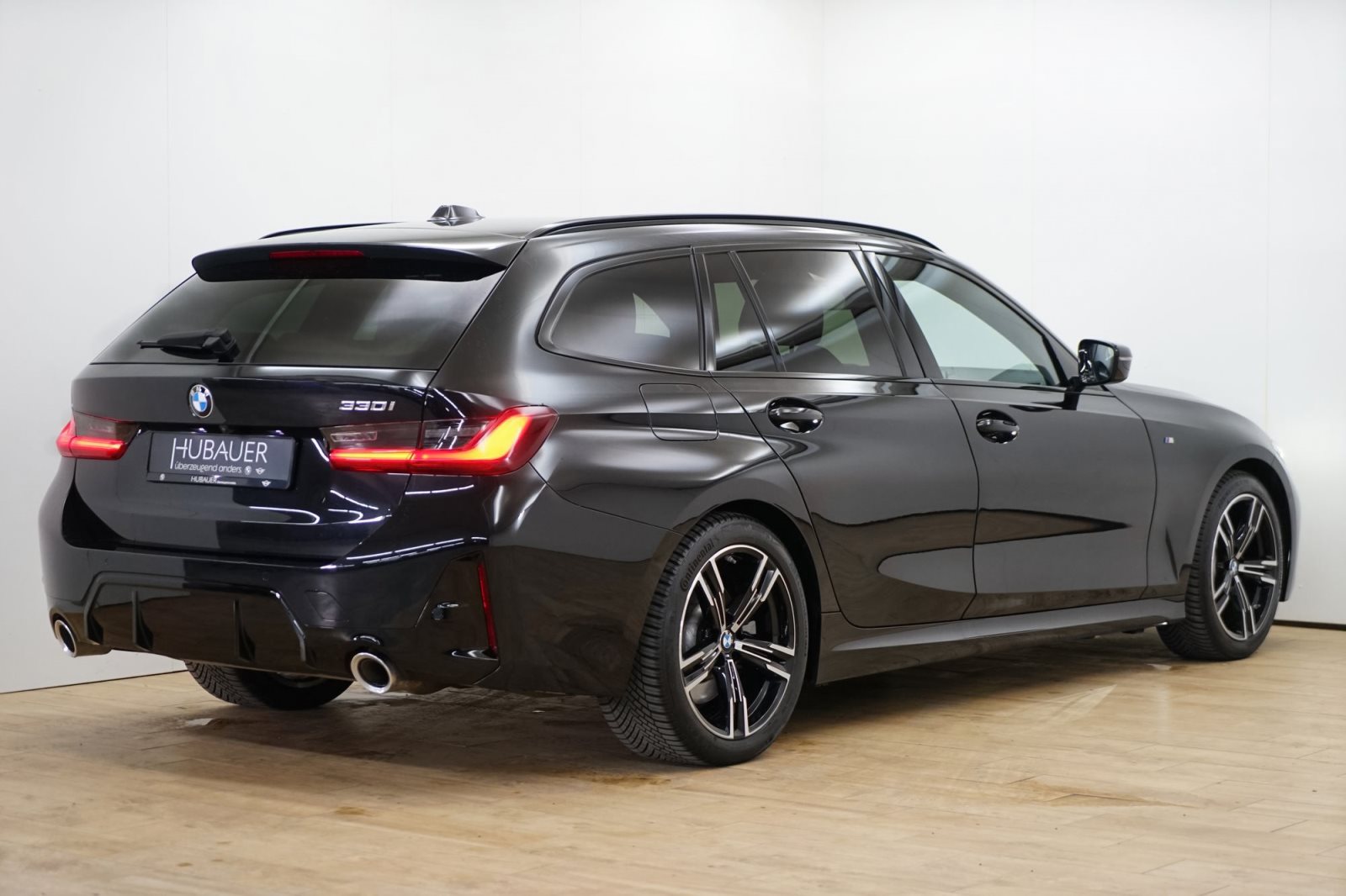 Fahrzeugabbildung BMW 330i Touring [M Sport, LC Prof., HUD, RFK, Pano]