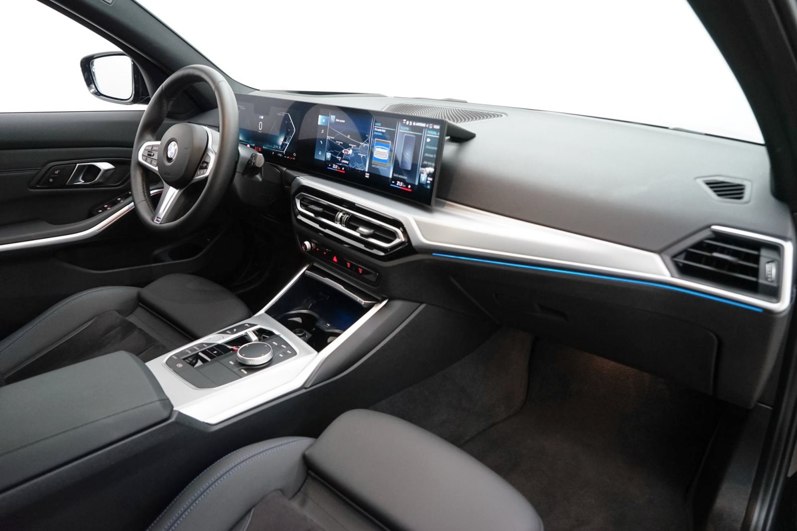 Fahrzeugabbildung BMW 330i Touring [M Sport, LC Prof., HUD, RFK, Pano]