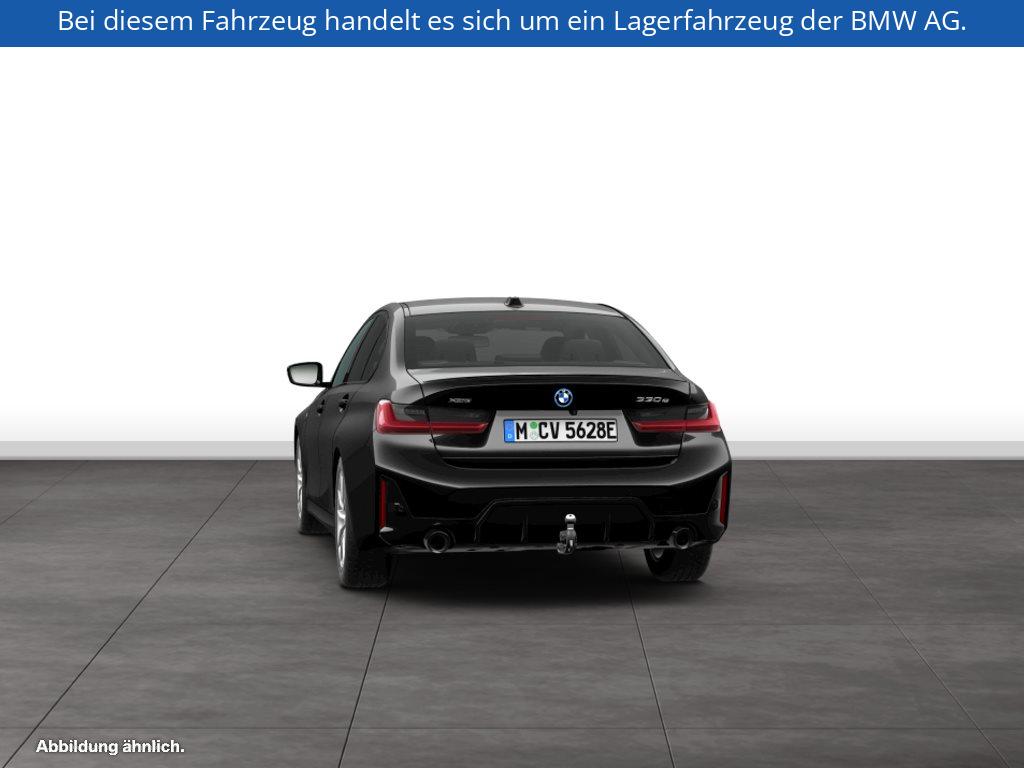 Fahrzeugabbildung BMW 330e xDrive Limousine