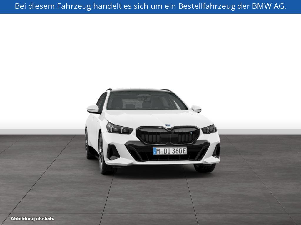 Fahrzeugabbildung BMW i5 eDrive40 Touring
