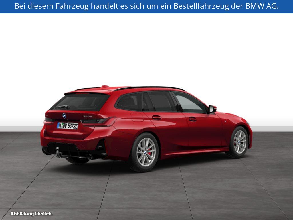 Fahrzeugabbildung BMW 330e xDrive Touring