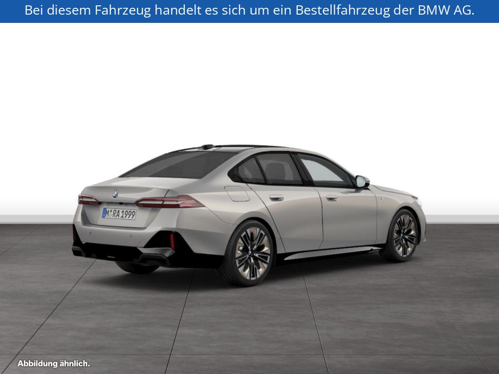 Fahrzeugabbildung BMW 520i Limousine