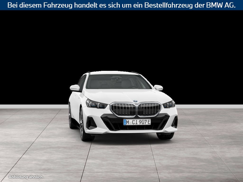 Fahrzeugabbildung BMW 530e xDrive Touring