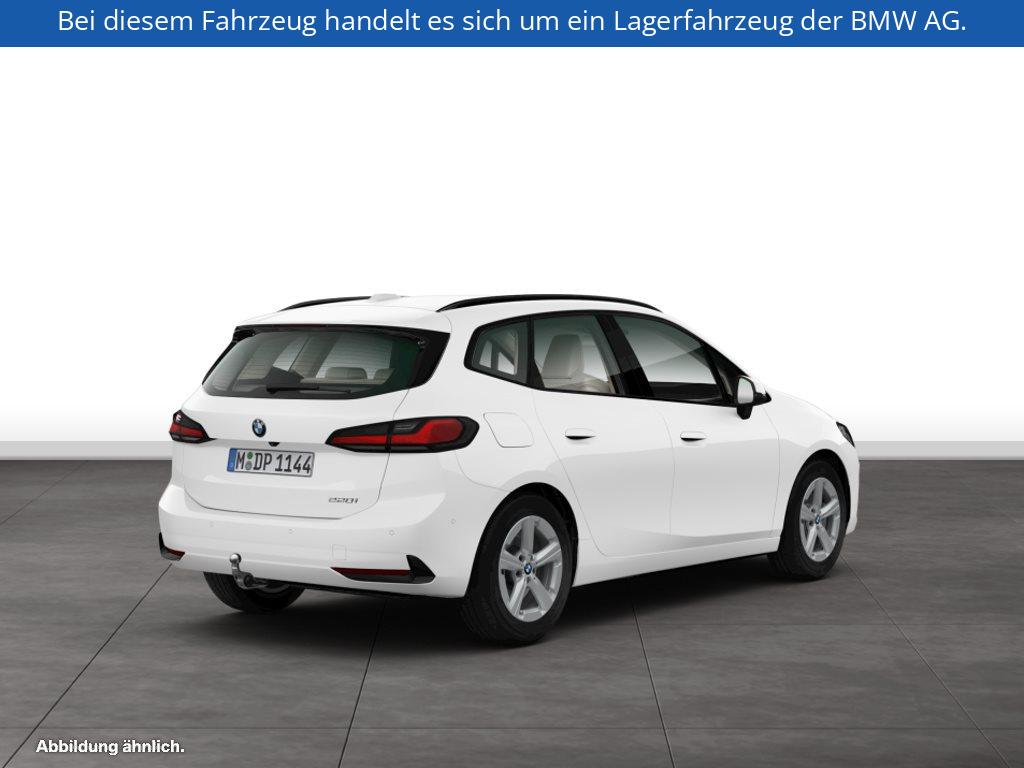 Fahrzeugabbildung BMW 220i Active Tourer