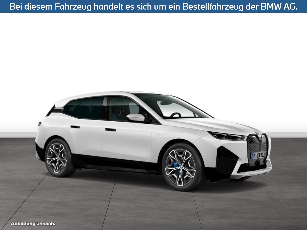Fahrzeugabbildung BMW iX xDrive40