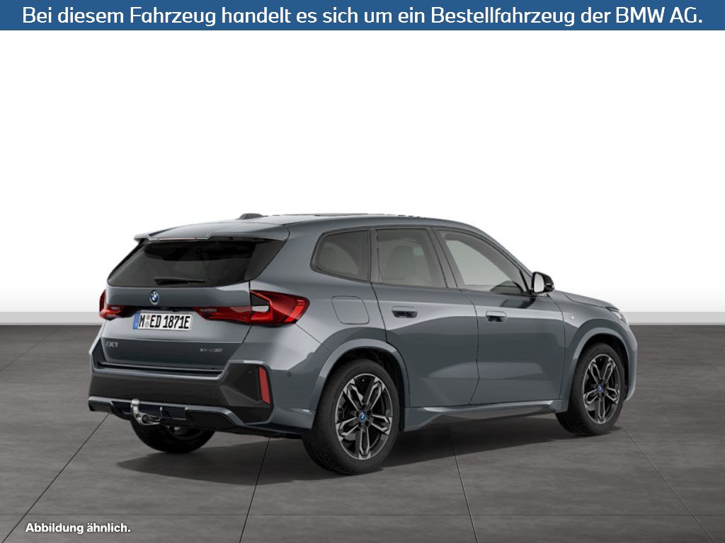Fahrzeugabbildung BMW iX1 xDrive30