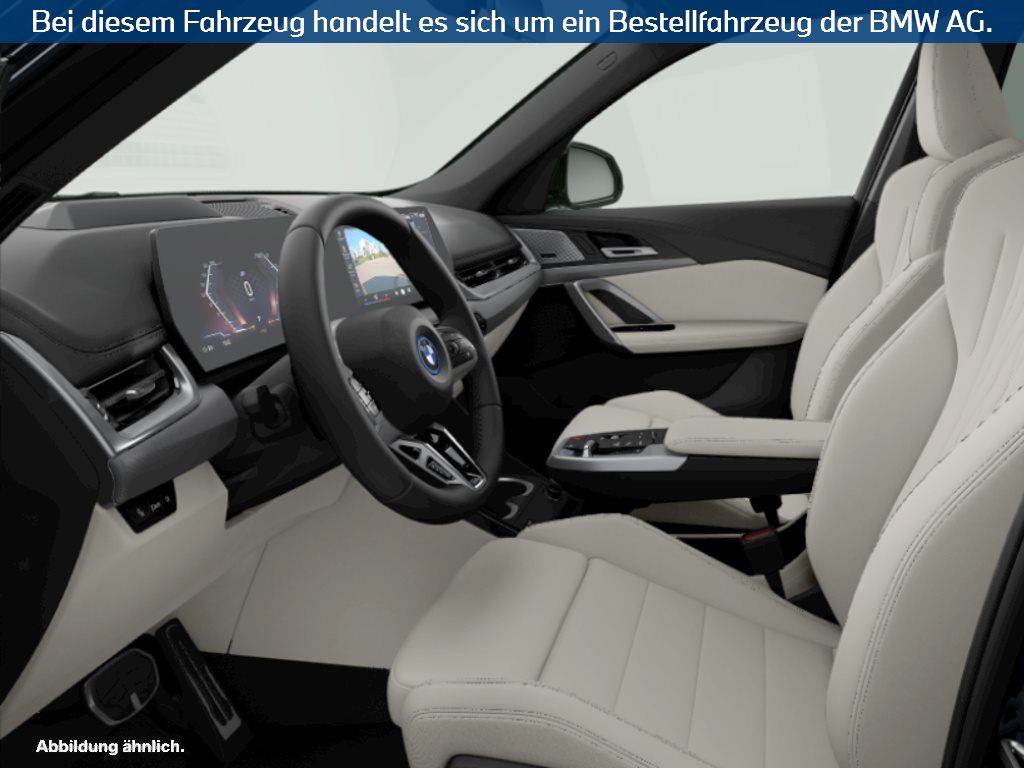 Fahrzeugabbildung BMW iX1 xDrive30