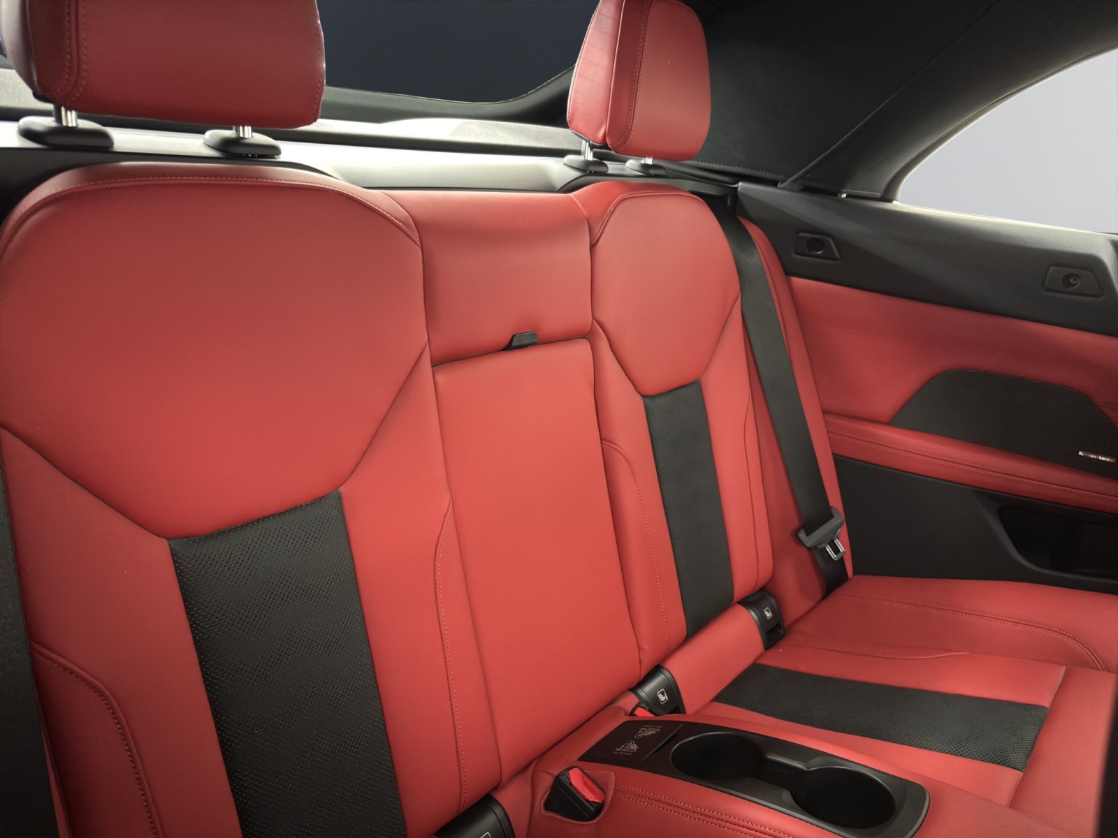 Fahrzeugabbildung BMW M4 Competition M xDrive Cabrio [HK Sound, LRH]