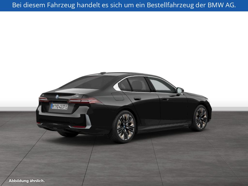 Fahrzeugabbildung BMW i5 eDrive40 Limousine