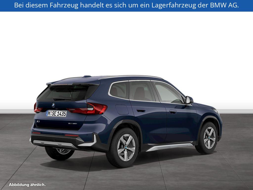 Fahrzeugabbildung BMW X1 sDrive20i