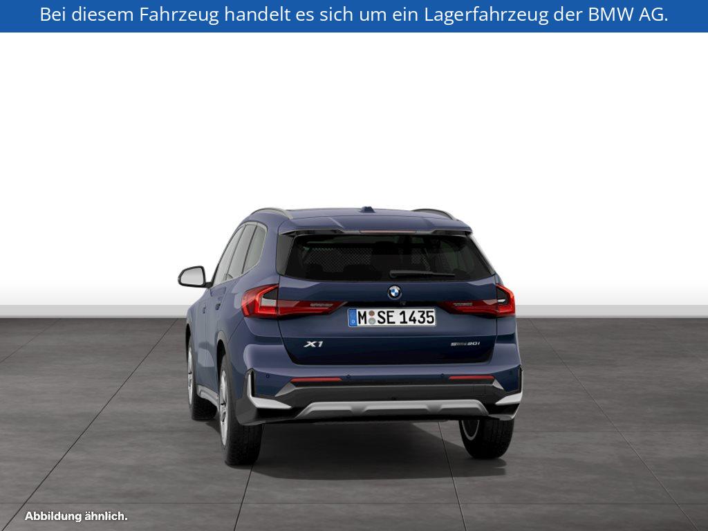 Fahrzeugabbildung BMW X1 sDrive20i