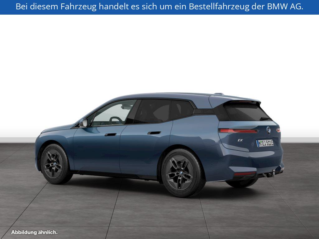 Fahrzeugabbildung BMW iX xDrive45
