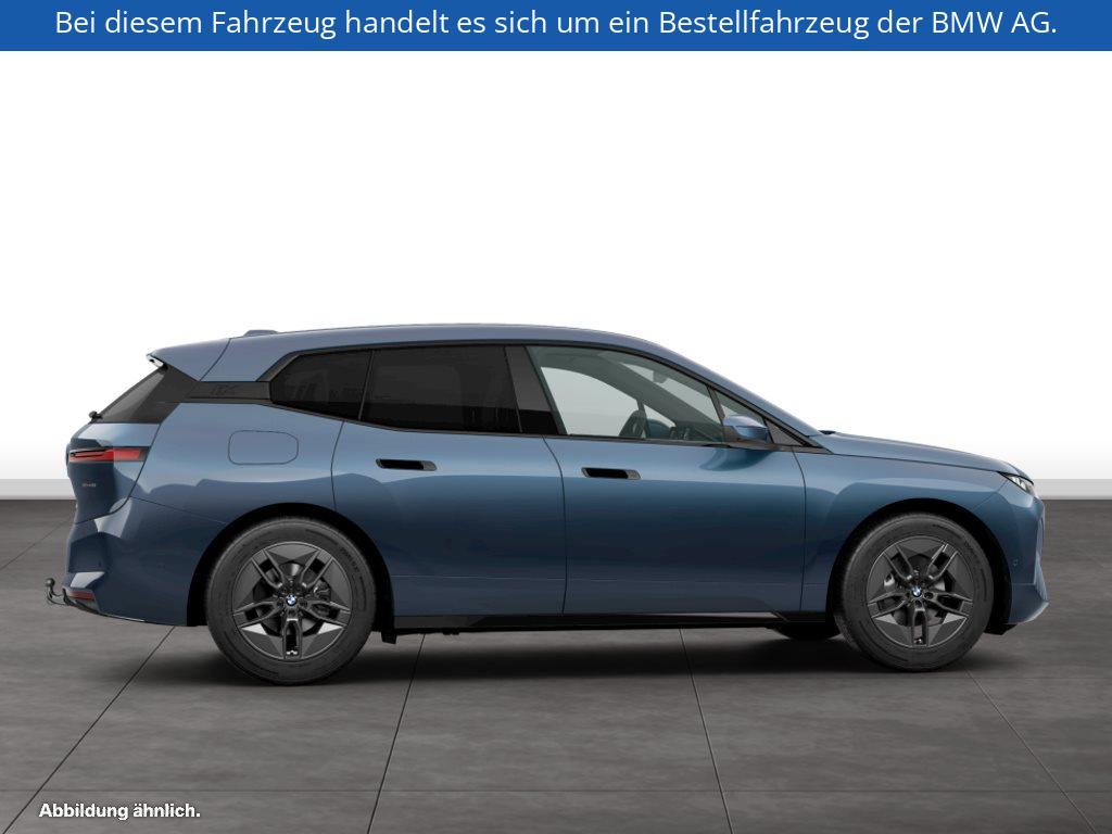 Fahrzeugabbildung BMW iX xDrive45